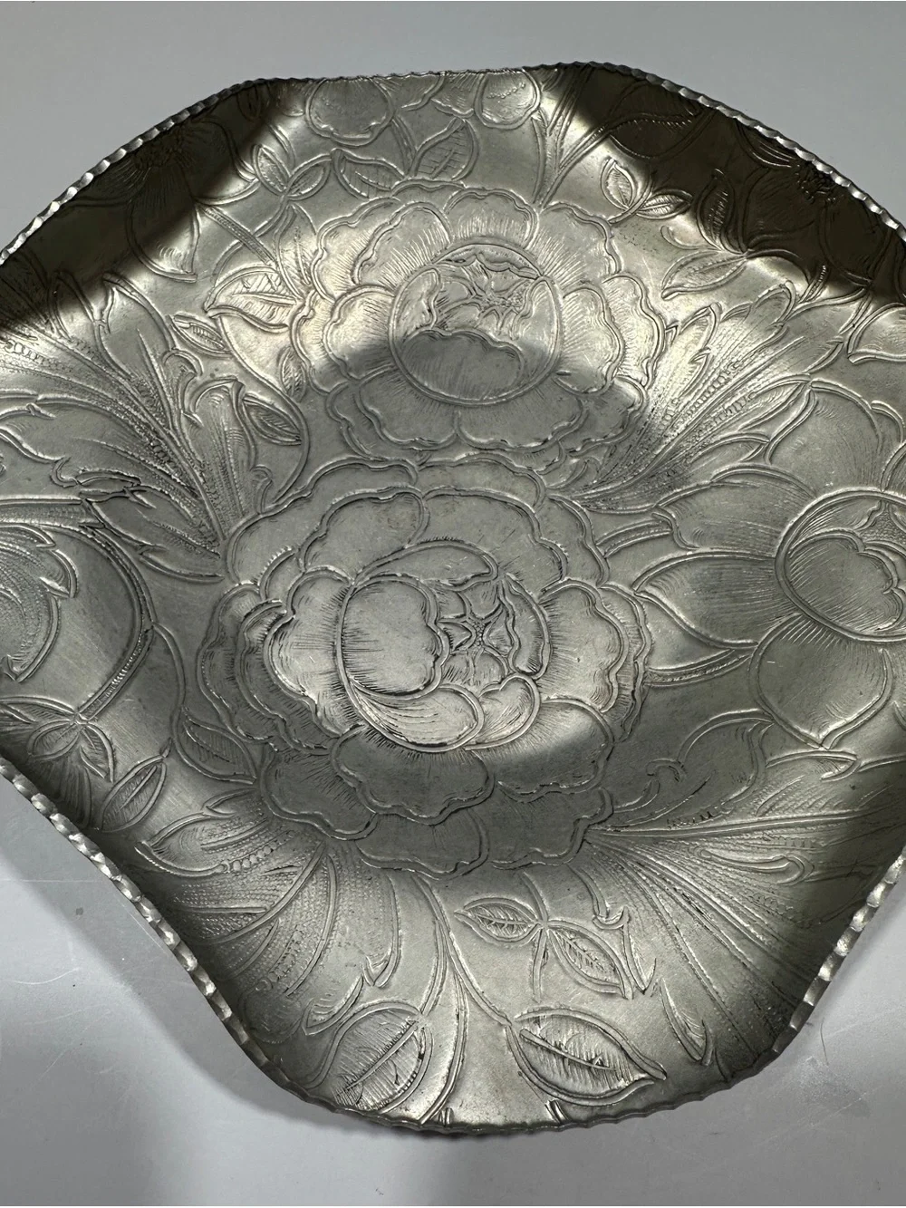 Vintage Wilson Specialties Hand Wrought Aluminum Floral Rose Bowl Brooklyn NY 9”
